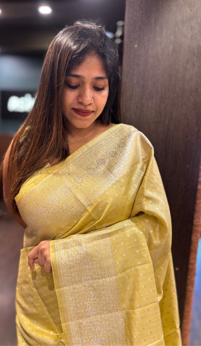 KORA CHINIYA SILK SAREE 090425101