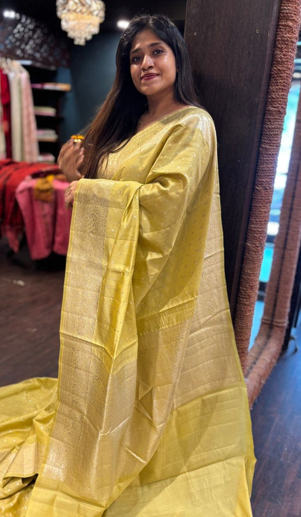 KORA CHINIYA SILK SAREE 090425100