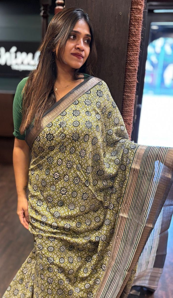 SOFT SILK SAREE 05042560
