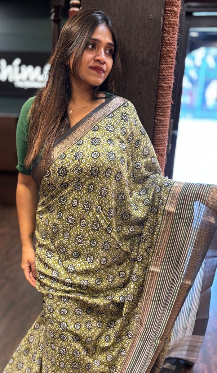 SOFT SILK SAREE 05042560