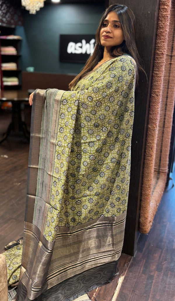 SOFT SILK SAREE 05042560