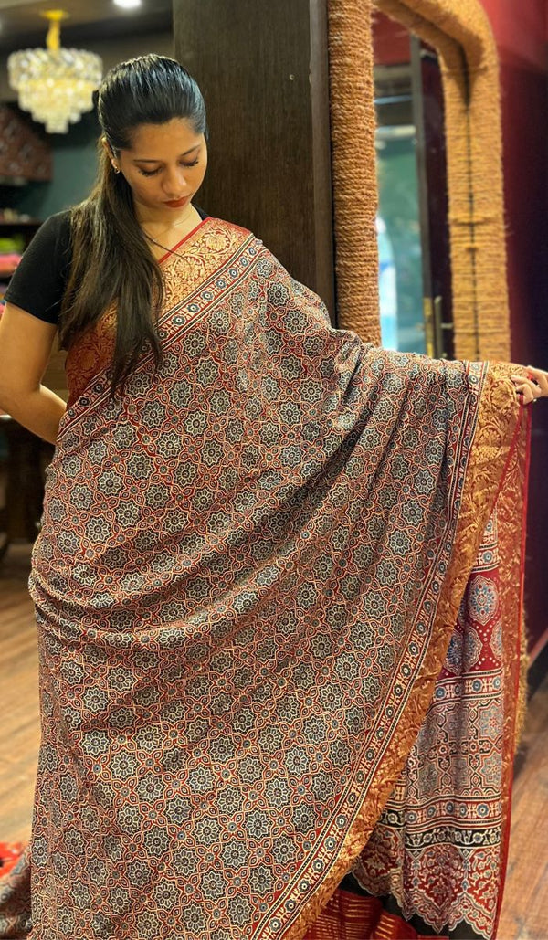 DOLA SAREE 20102535
