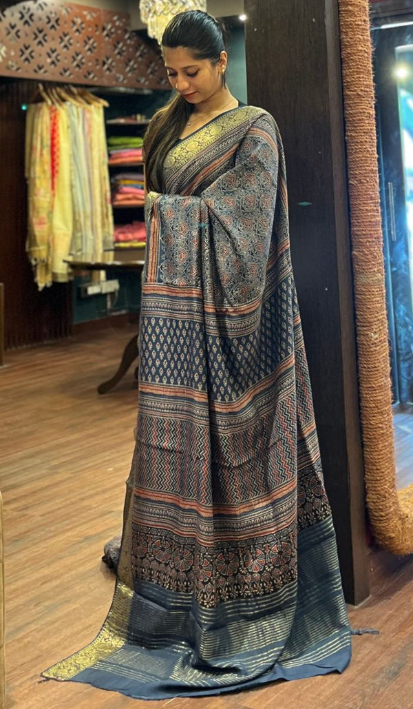 DOLA SAREE 20102527