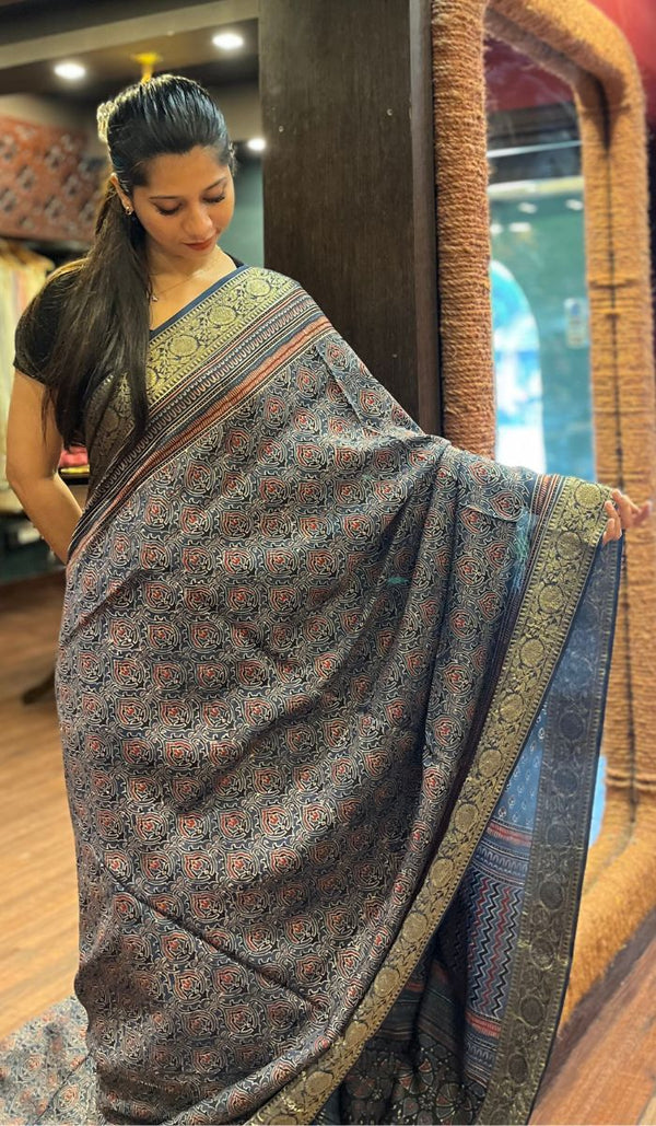 DOLA SAREE 20102527