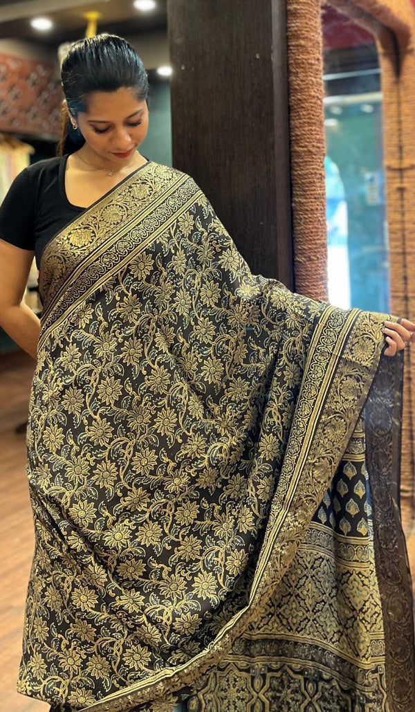 DOLA SAREE 20102528