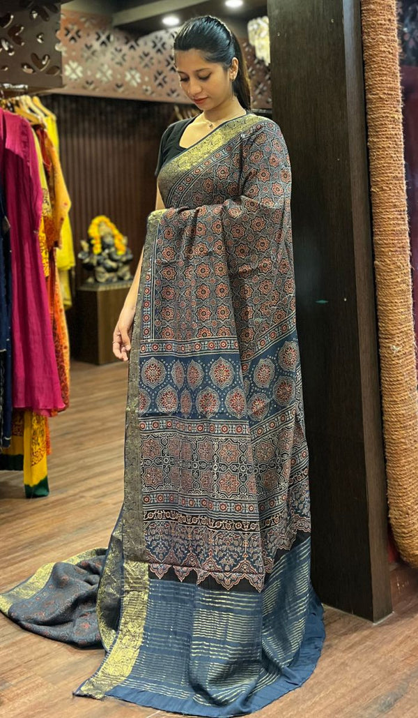 DOLA SAREE 20102526