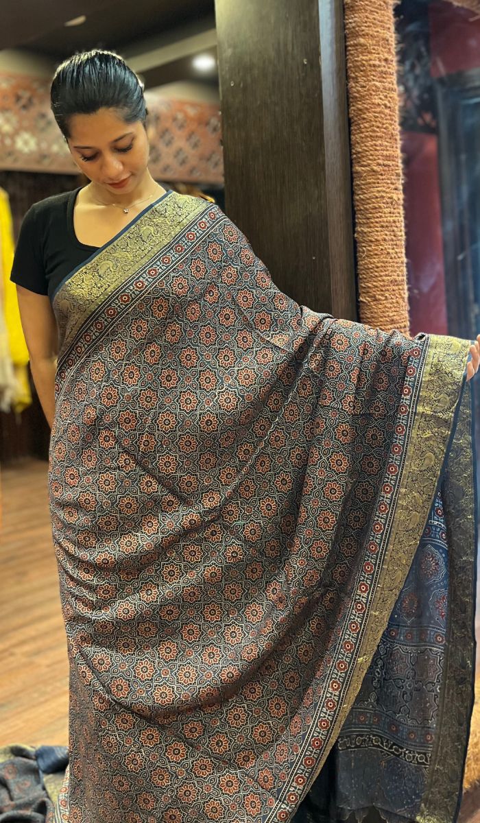 DOLA SAREE 20102526