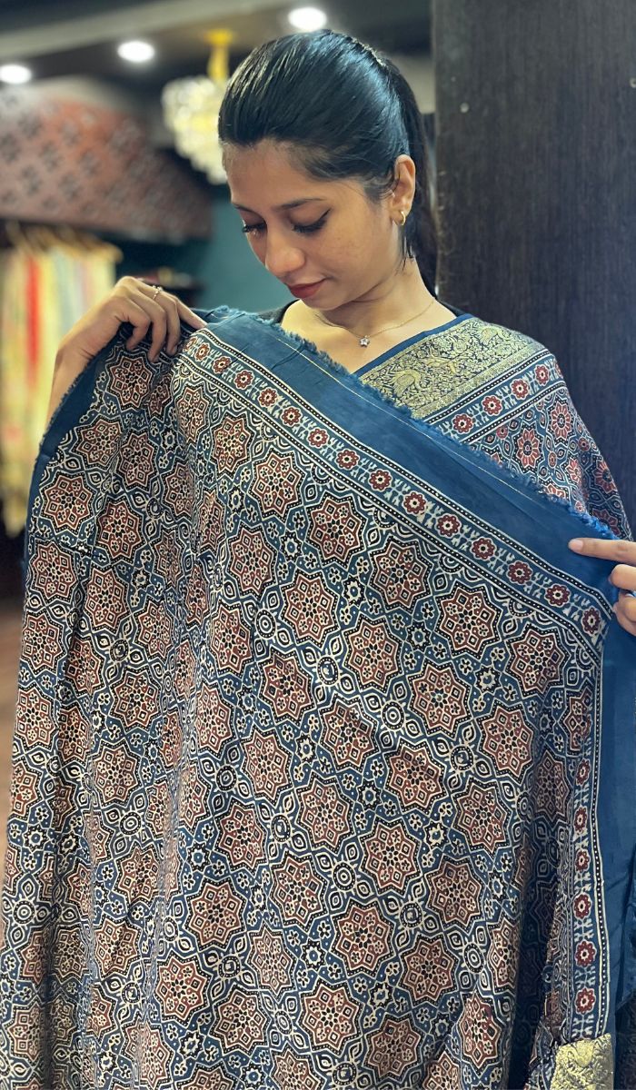 DOLA SAREE 20102526