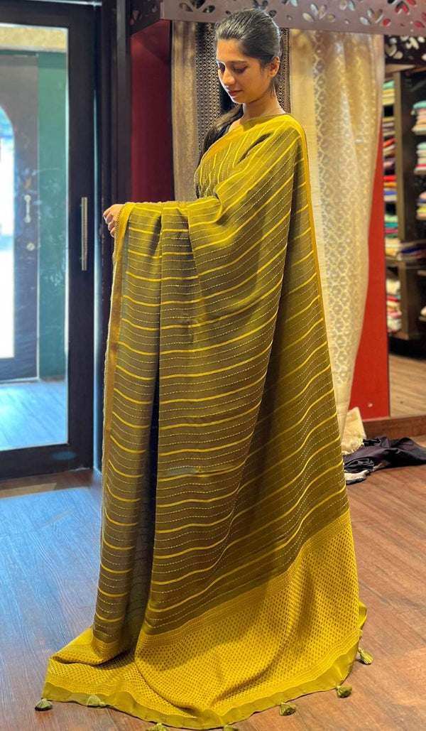 KANTHA SAREE 31102533